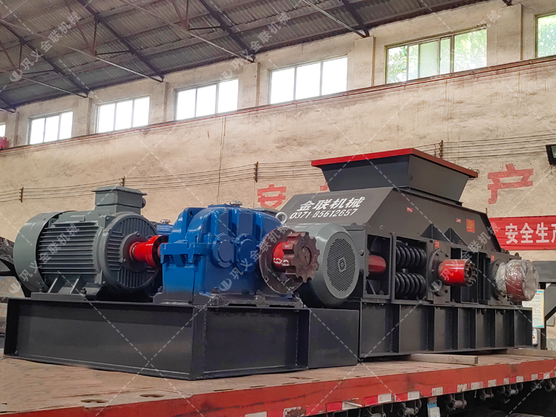 2PG1208鵝卵石制砂機(jī)發(fā)往四川