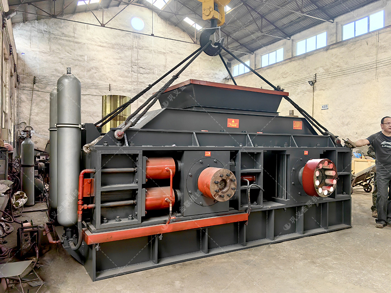 2PGY1500x1000全自動液壓對輥破碎機(jī)發(fā)貨 破碎石灰石