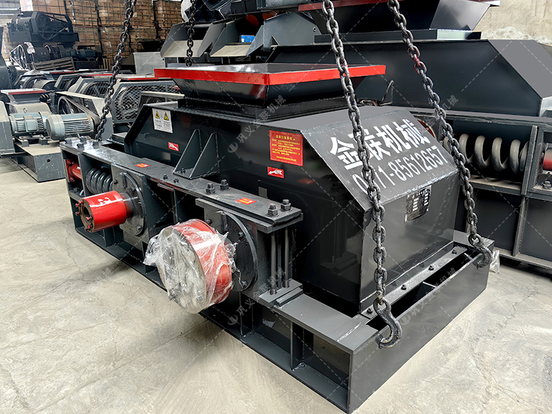 中型彈簧式對輥制砂機發(fā)貨 發(fā)往浙江