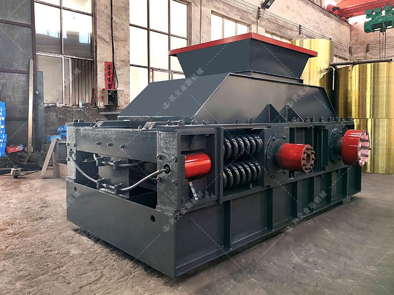 大型1200x800液壓半自動(dòng)對(duì)輥破碎機(jī)發(fā)往河南鄭州