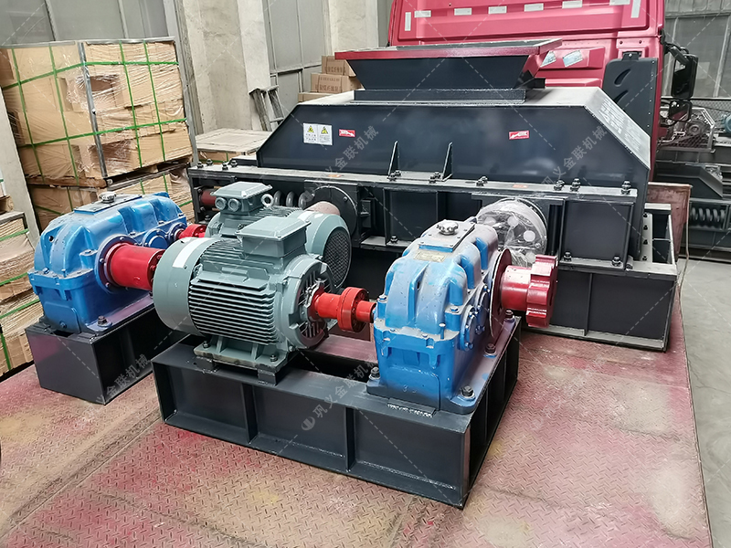 2PG0806鵝卵石制砂機發(fā)往廣西