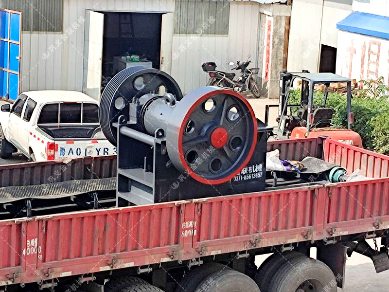 顎式破碎機(jī)/顎式破碎機(jī)價(jià)格/顎式破碎機(jī)原理、特點(diǎn)