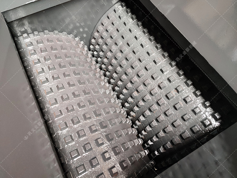 雙齒輥破碎機(jī)憑什么能“吃大料”？它的秘密武器是什么？